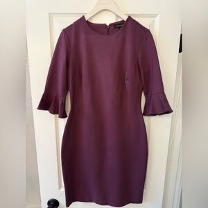BANANA REPUBLIC Form Fitting Sheath Dress in Burgundy- Size 4